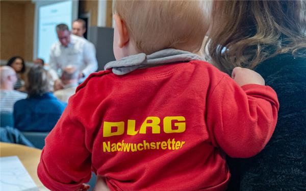 Für große Ziele ist man nie zu klein (gesehen in Gültstein) GB-Foto: Vecsey