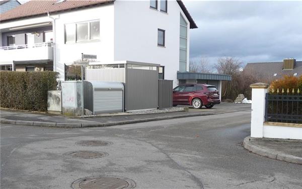 Für körperlich Beeinträchtigte wollte die Freie Liste die Bordsteine der Kreuzungsbereiche „Im Frauenhofgut“ absenken, der Antrag wurde aus Kostengründen allerdings zurückgezogen. GB-Foto: Reichert