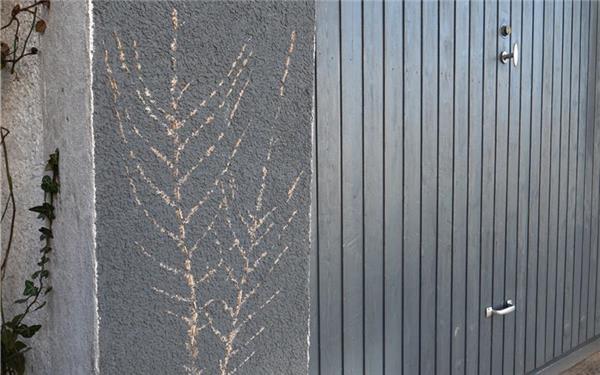 Fußabdruck der Natur (gesehen in Herrenberg) GB-Foto: Vecsey