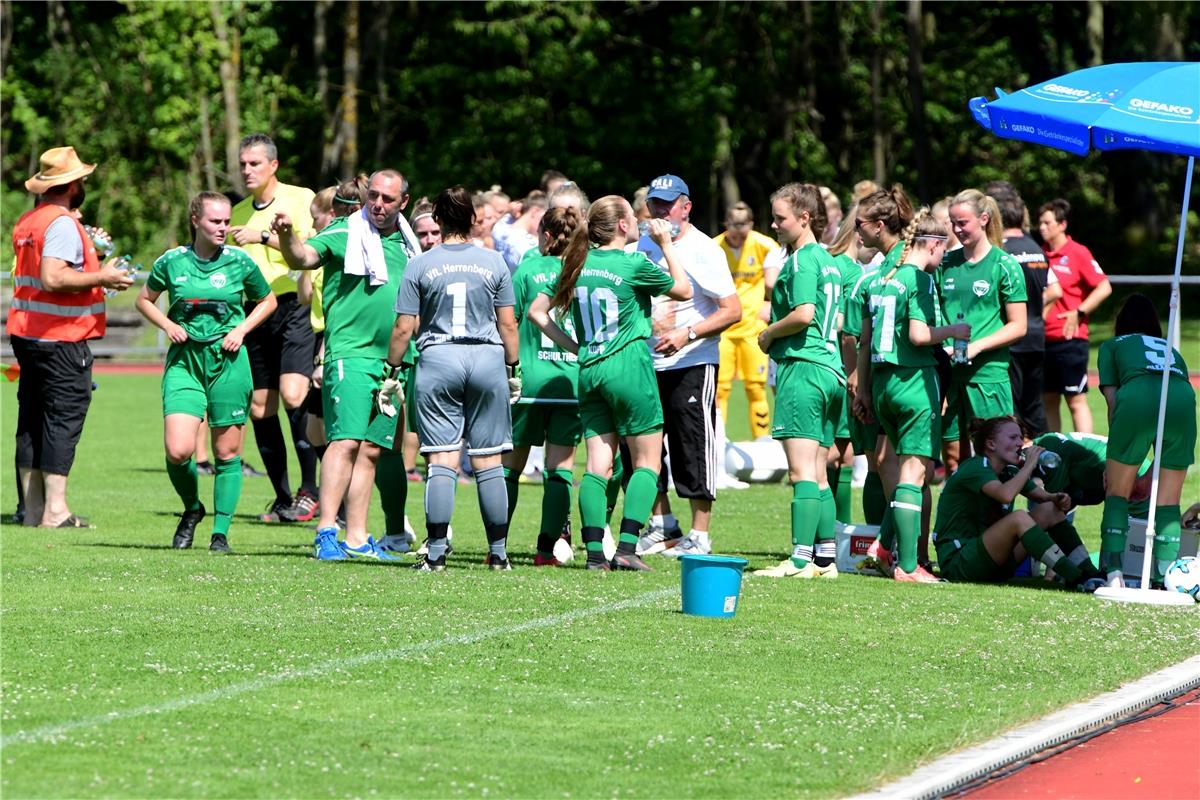 Fußball Festspiel 100 Jahre Fußball Herrenberg / Oberliga-Frauen VfL Herrenberg ...