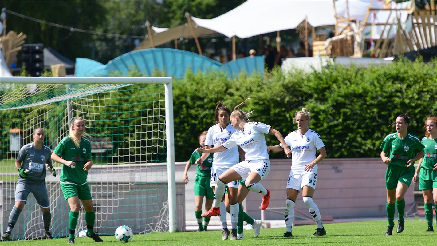 Fußball Festspiel 100 Jahre Fußball Herrenberg / Oberliga-Frauen VfL Herrenberg ...