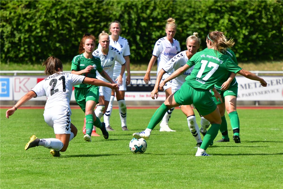 Fußball Festspiel 100 Jahre Fußball Herrenberg / Oberliga-Frauen VfL Herrenberg ...