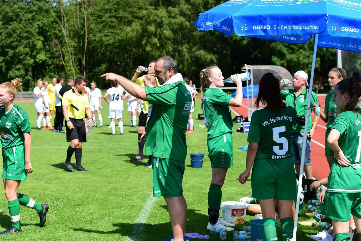 Fußball Festspiel 100 Jahre Fußball Herrenberg / Oberliga-Frauen VfL Herrenberg ...