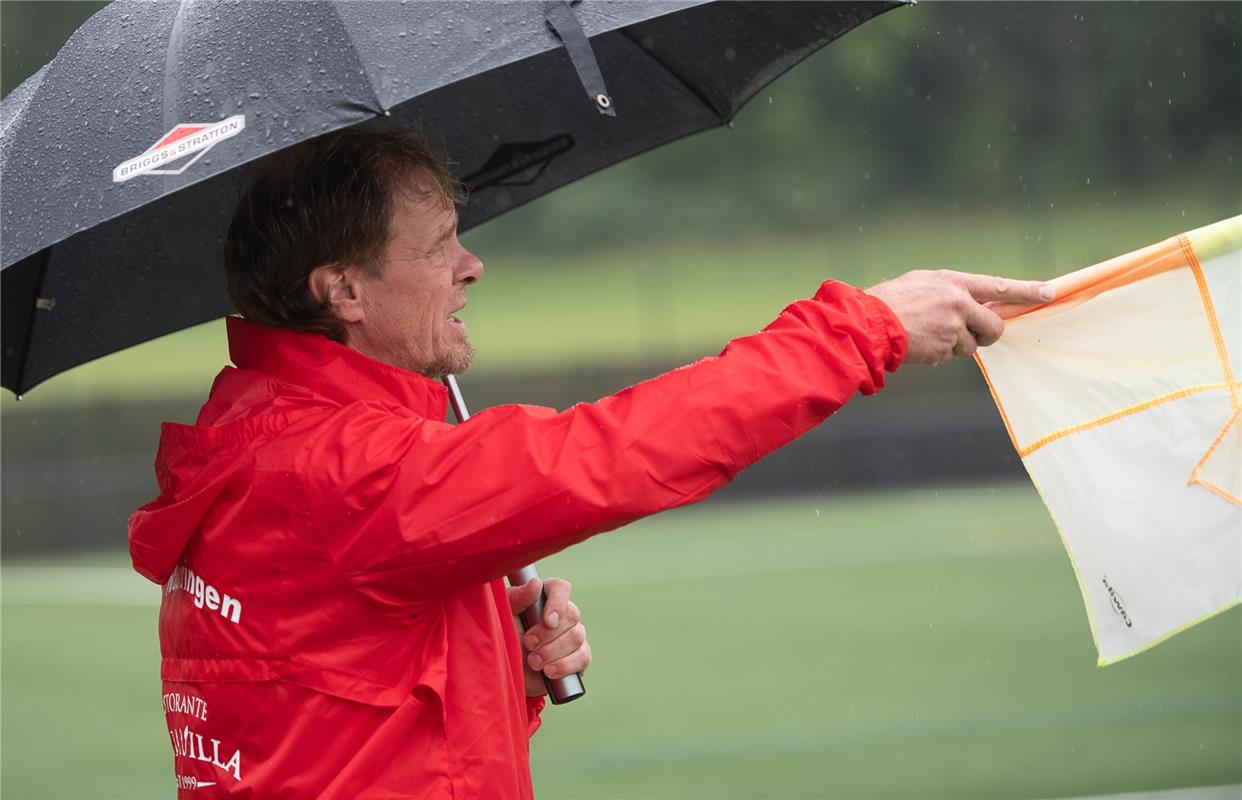 Fußball Frauen Nufringen gegen Aldingen 8 / 2020 Foto: Schmidt  Trainer Jürgen D...