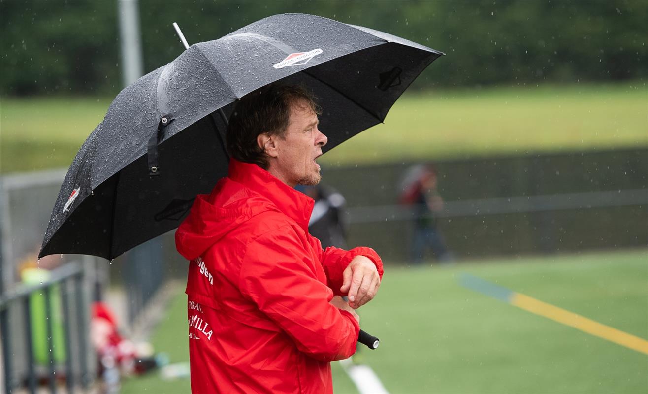 Fußball Frauen Nufringen gegen Aldingen 8 / 2020 Foto: Schmidt  Trainer Jürgen D...