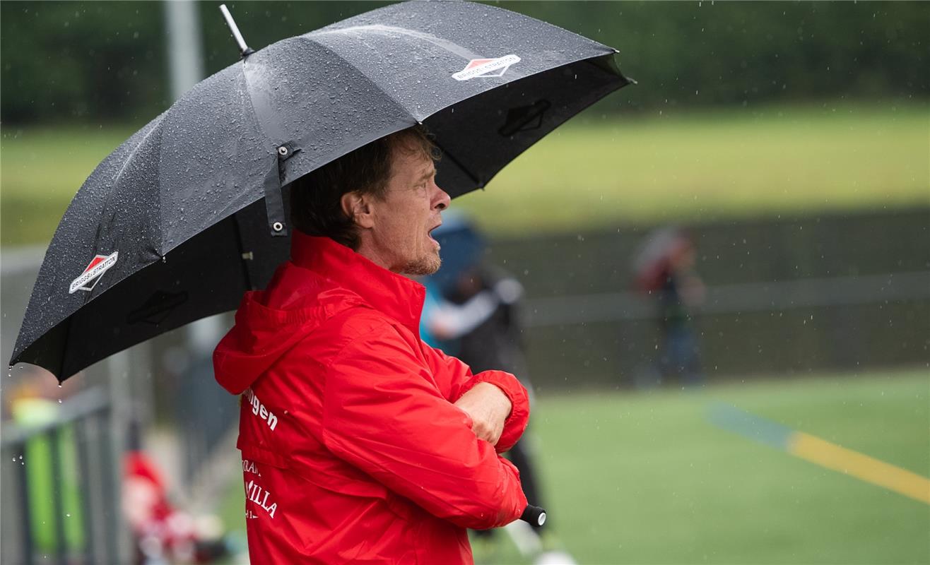 Fußball Frauen Nufringen gegen Aldingen 8 / 2020 Foto: Schmidt  Trainer Jürgen D...