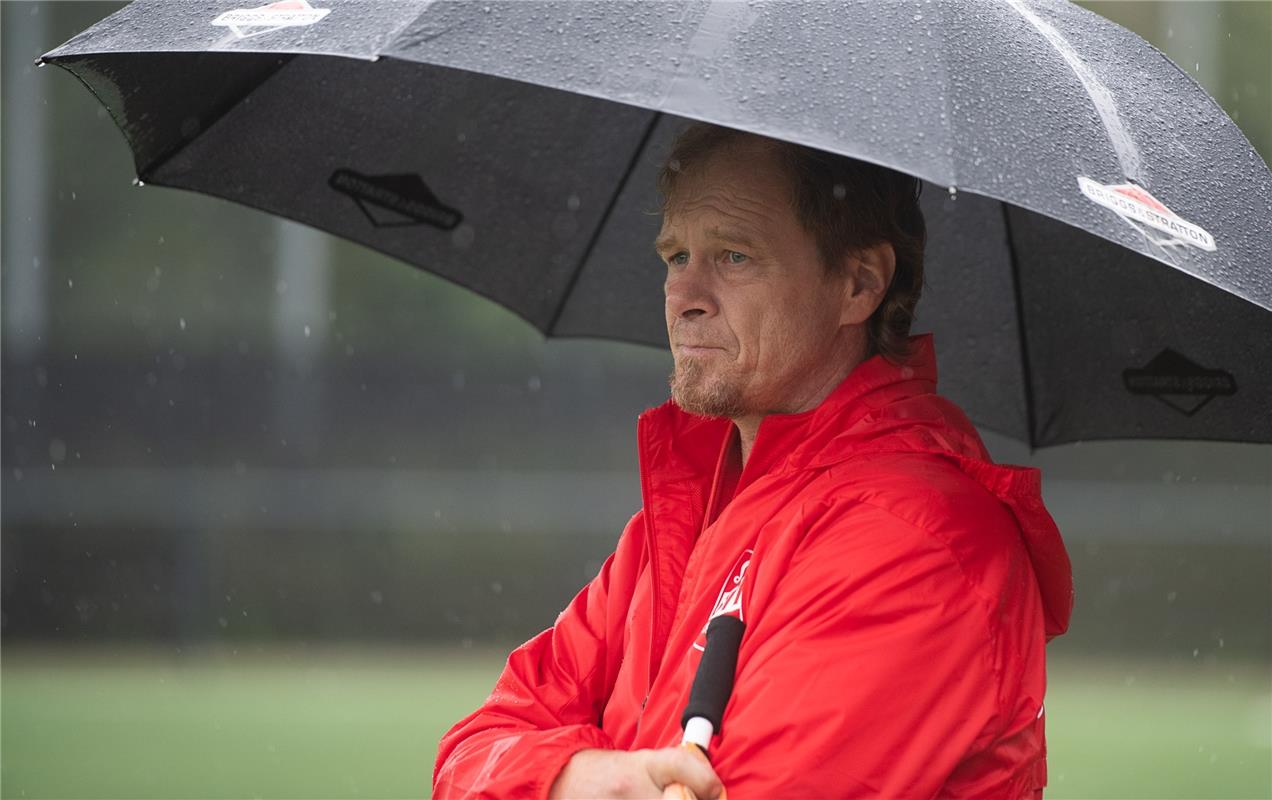 Fußball Frauen Nufringen gegen Aldingen 8 / 2020 Foto: Schmidt  Trainer Jürgen D...