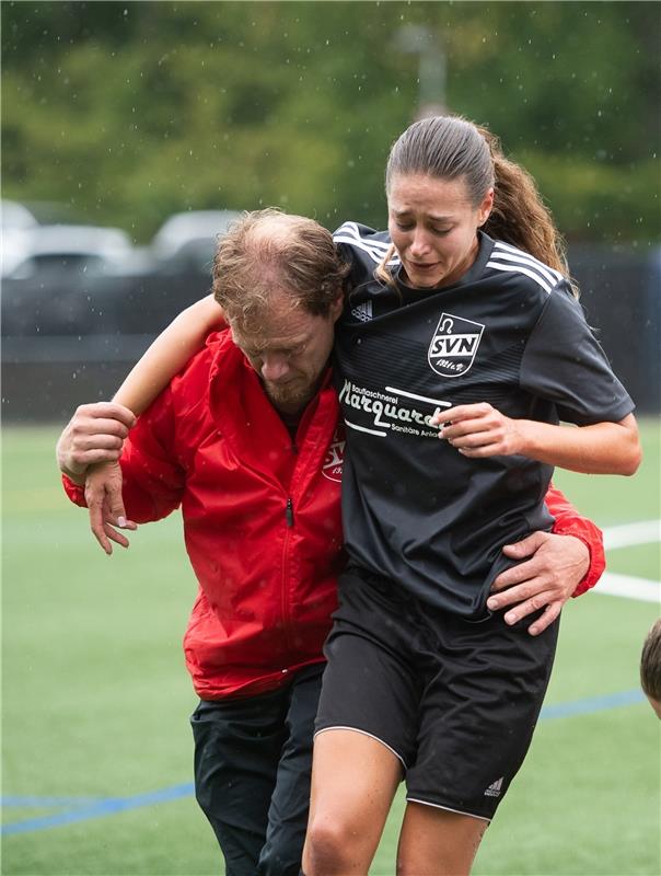 Fußball Frauen Nufringen gegen Aldingen 8 / 2020 Foto: Schmidt  Trainer Jürgen D...