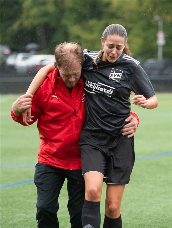 Fußball Frauen Nufringen gegen Aldingen 8 / 2020 Foto: Schmidt  Trainer Jürgen D...