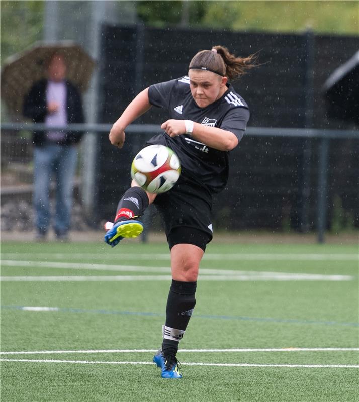 Fußball Frauen Nufringen gegen Aldingen 8 / 2020 Foto: Schmidt Vanessa Kindler N...