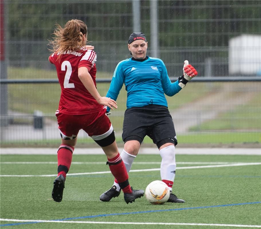 Fußball Frauen Nufringen gegen Aldingen 8 / 2020 Foto: Schmidt  Danielle Pfeil T...