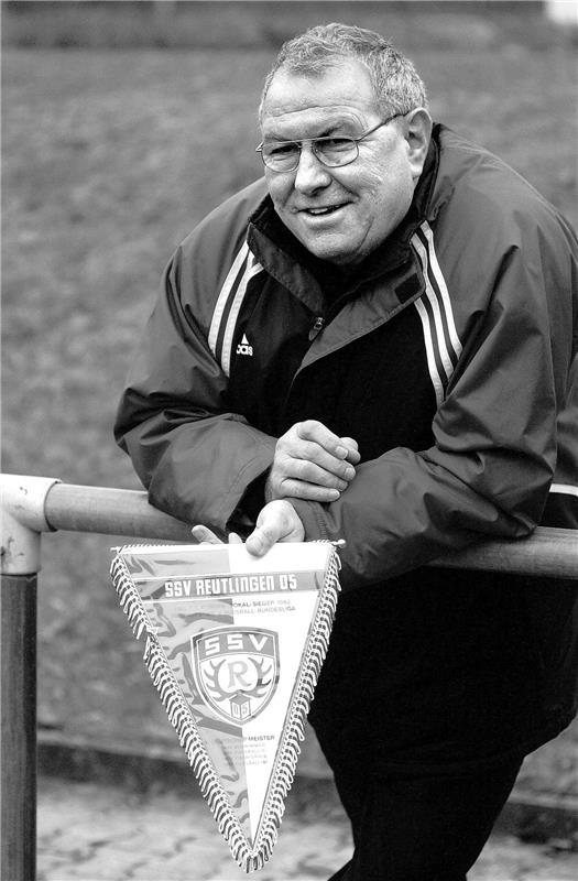 Fußball / Hildrizhausen - Reutlingen / Helmut Hörmann / Febr. 04 / Foto: Holom