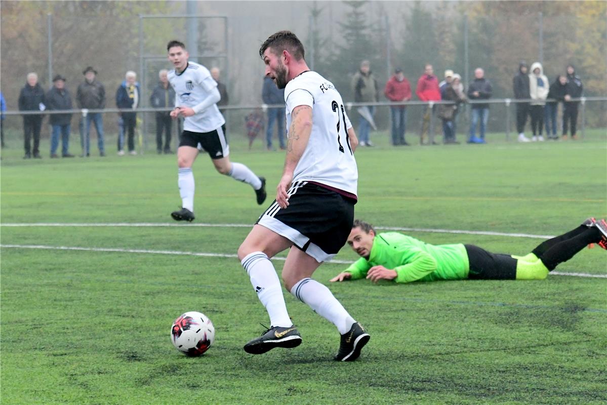 Fußball Landesliga FC Gärtringen - SV Nehren / am Ball: der FCG-Spieler Nr. 20, ...