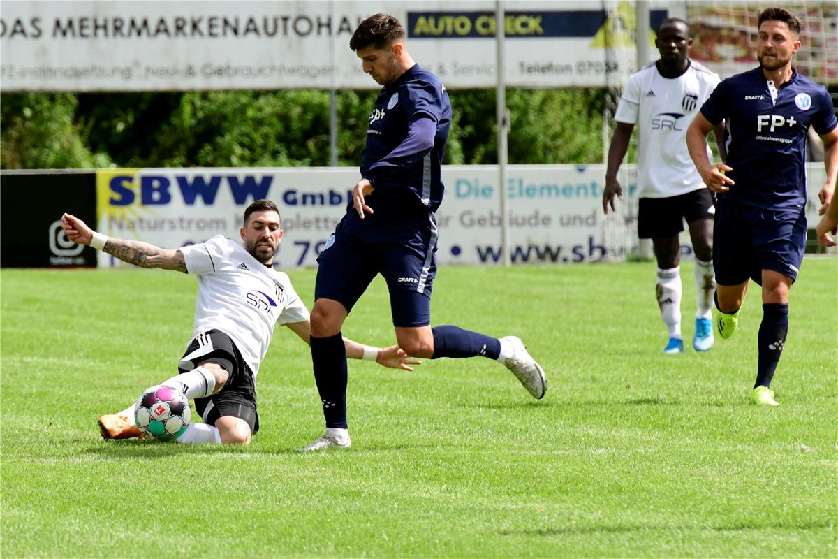 Fußball Landesliga FC Gärtringen - Young Boys Reutlingen / Foto: Holom