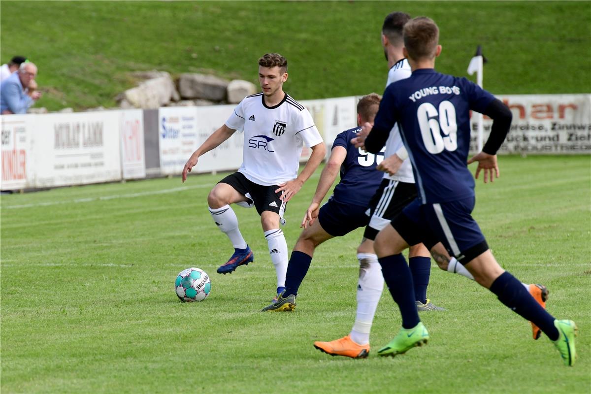 Fußball Landesliga FC Gärtringen - Young Boys Reutlingen / Foto: Holom