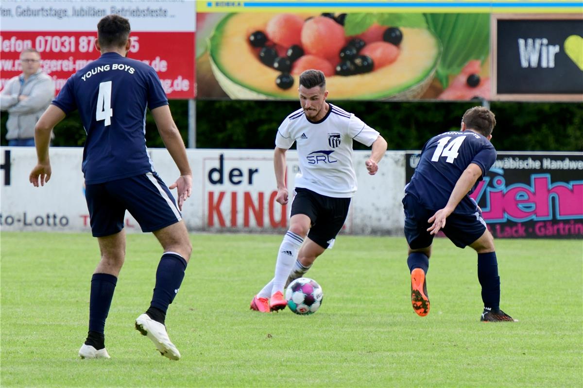 Fußball Landesliga FC Gärtringen - Young Boys Reutlingen / Foto: Holom