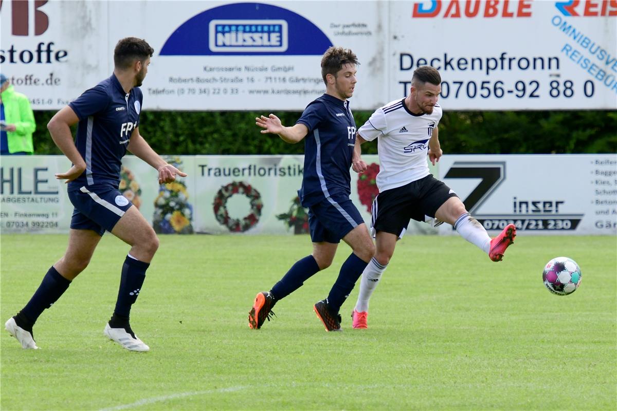 Fußball Landesliga FC Gärtringen - Young Boys Reutlingen / Foto: Holom