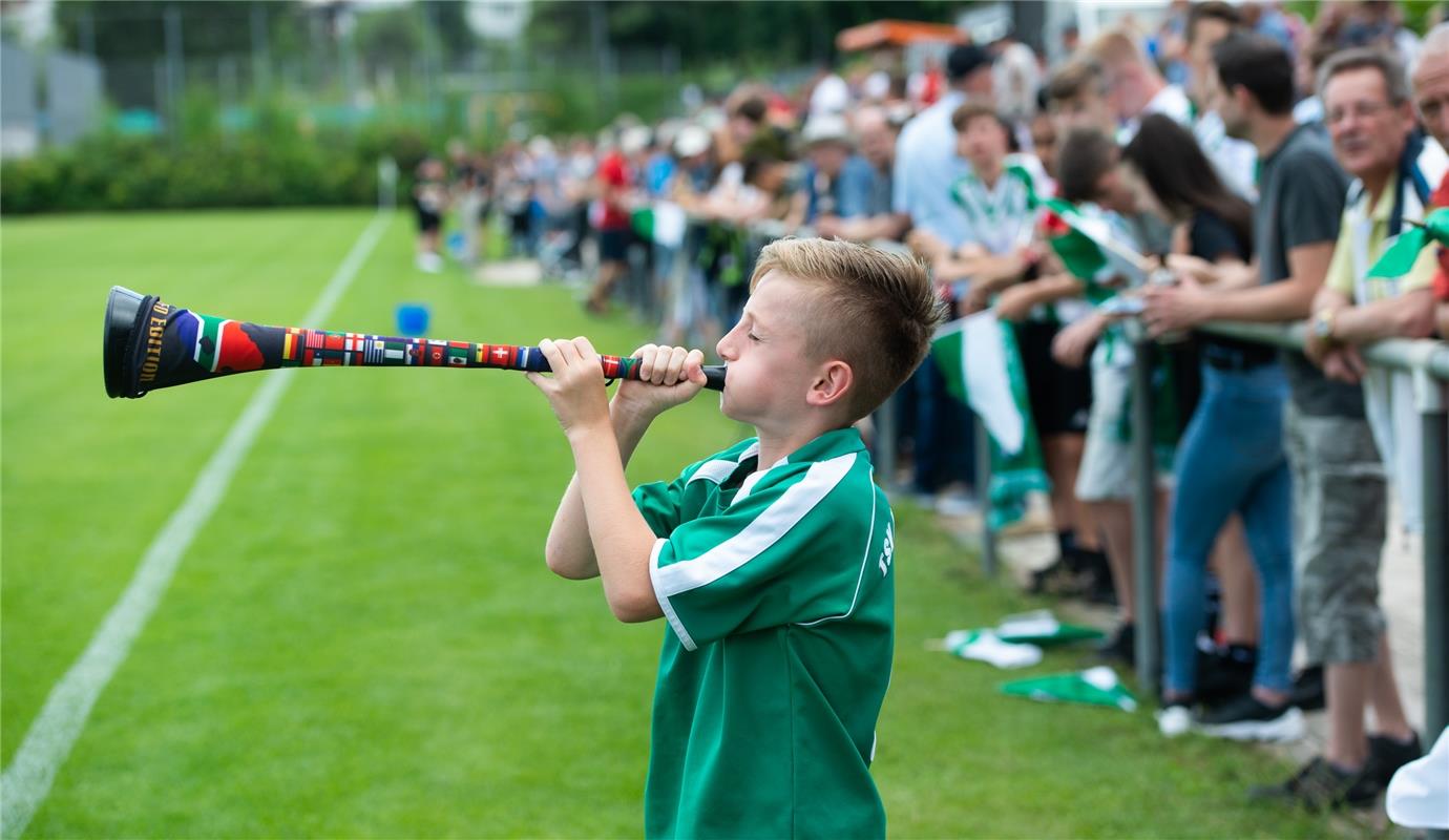 Fußball Relegation in Bondorf - Nagold gegen Heimerdingen  6 / 2019 Foto: Schmid...