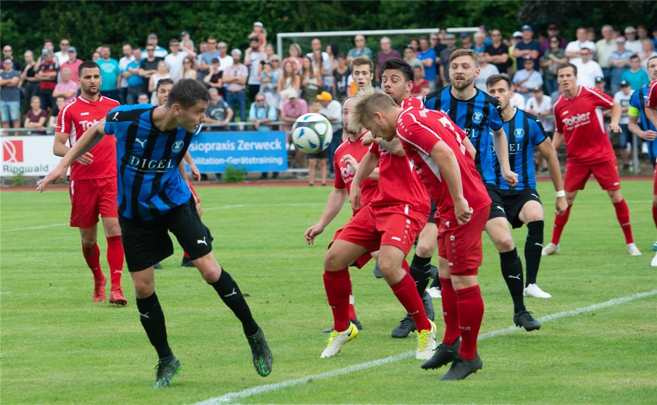 Fußball Relegation in Bondorf - Nagold gegen Heimerdingen  6 / 2019 Foto: Schmid...