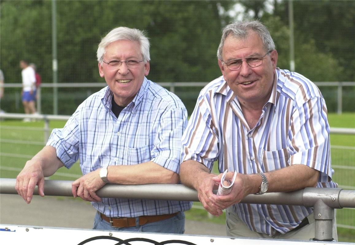 Fußball  in Dagersheim / VfL Herrenberg - Altburg / Günter Dengler und Helmut Hö...