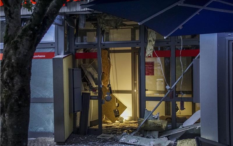 Bankautomat in Sindelfingen gesprengt und Geld da gelassen GB-Foto/Symbolfoto: SDMG / Dettenmeyer