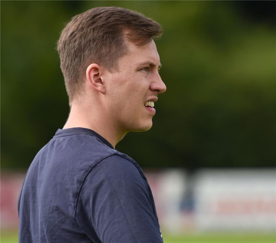 Gärtringen, Stadion, Fußball Landesliga, FC Gärtringen (weiß) - SV Böblingen (bl...