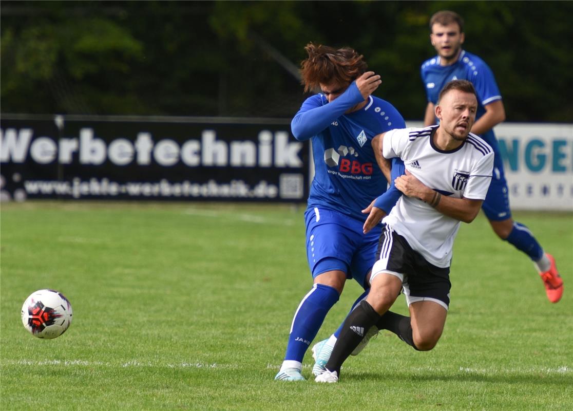 Gärtringen, Stadion, Fußball Landesliga, FC Gärtringen (weiß) - SV Böblingen (bl...