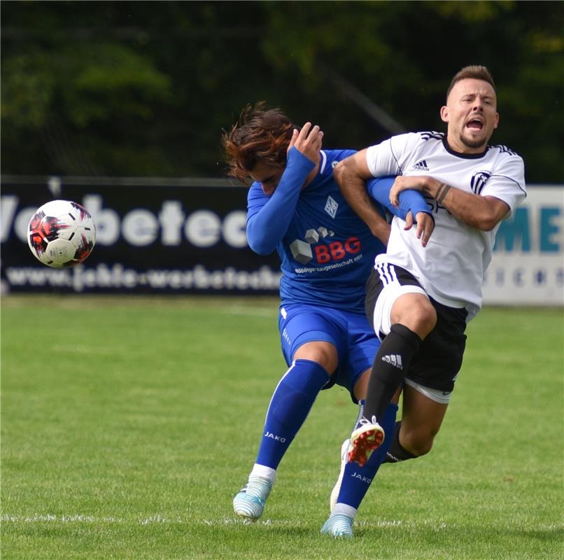 Gärtringen, Stadion, Fußball Landesliga, FC Gärtringen (weiß) - SV Böblingen (bl...