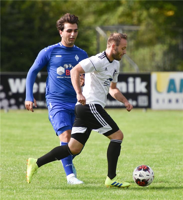 Gärtringen, Stadion, Fußball Landesliga, FC Gärtringen (weiß) - SV Böblingen (bl...