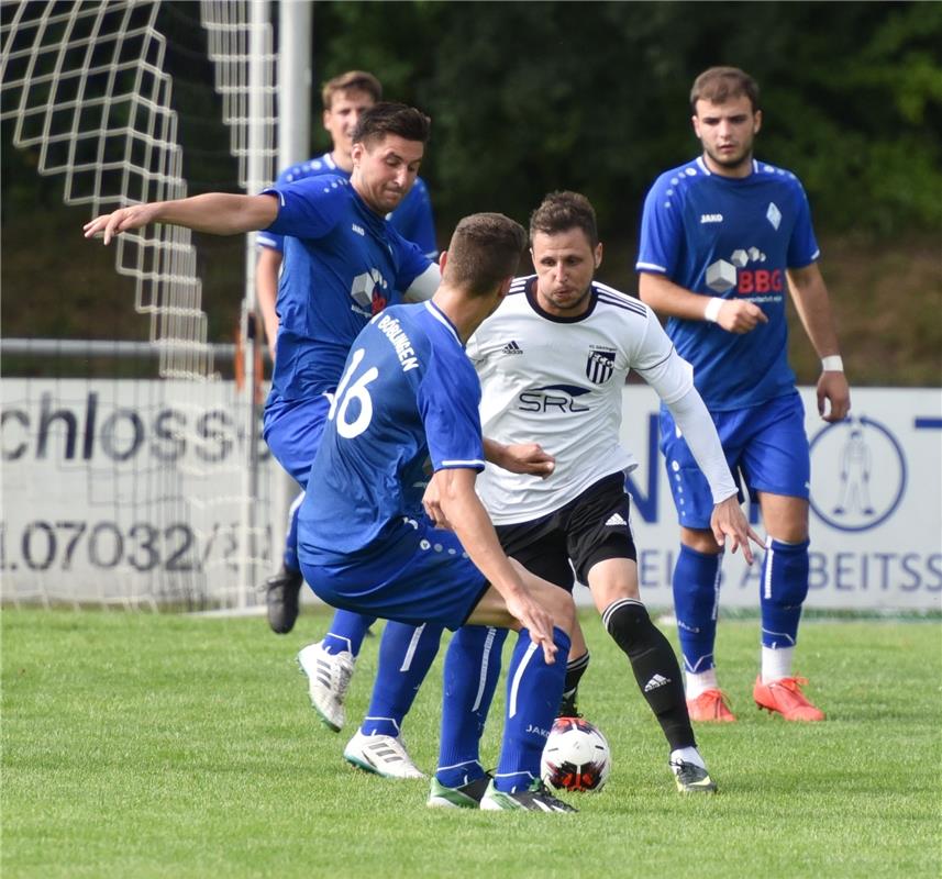 Gärtringen, Stadion, Fußball Landesliga, FC Gärtringen (weiß) - SV Böblingen (bl...