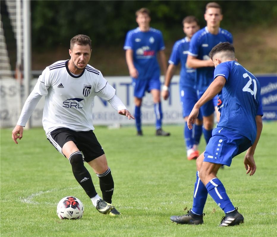 Gärtringen, Stadion, Fußball Landesliga, FC Gärtringen (weiß) - SV Böblingen (bl...