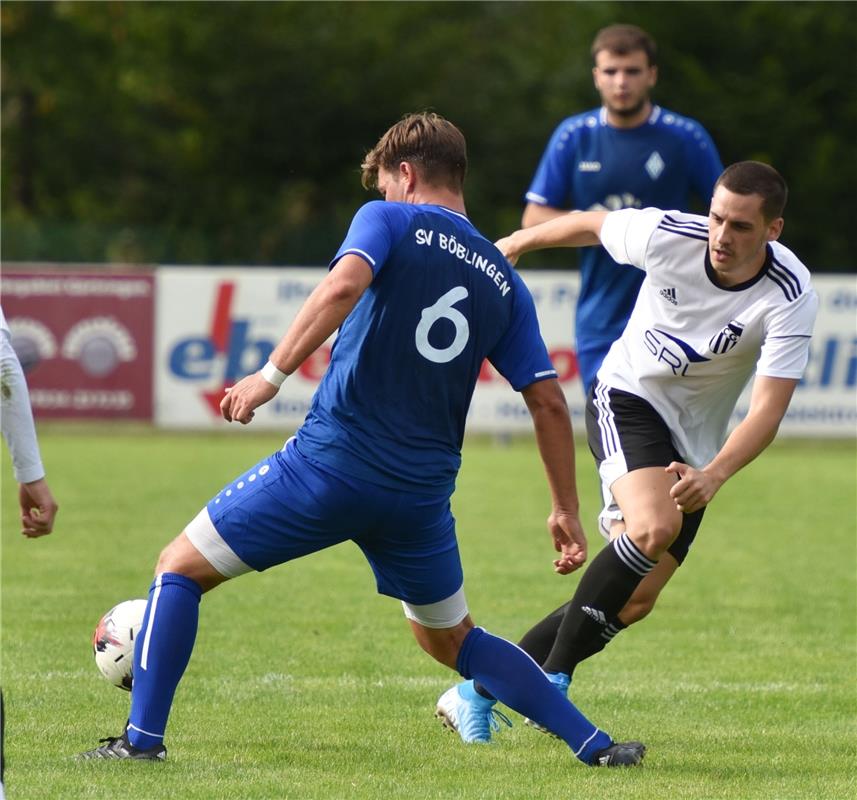 Gärtringen, Stadion, Fußball Landesliga, FC Gärtringen (weiß) - SV Böblingen (bl...