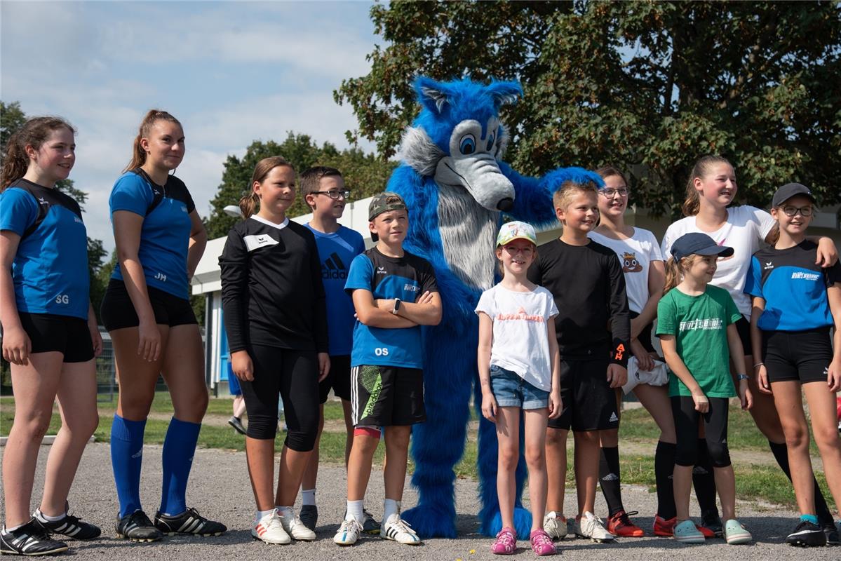 Gärtringen, Theodor-Heuss-Halle, Rasenplatz, Faustball, Gärtringer Ortsmeistersc...