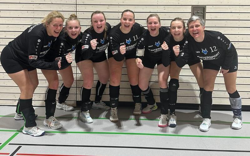 Gärtringer Meisterjubel bei Bianca Reutter (von links), Isabella Reutter, Saskia Schwabl, Mia Haug, Sarah Hoffrichter, Emma Hornikel und Yvonne Hornikel. GB-Foto: gb