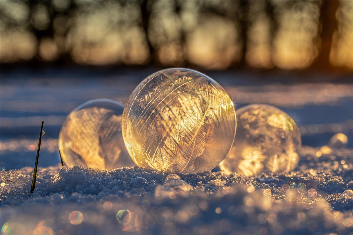 Gefrorene Seifenblase bei minus 7 Grad.  Von Sonja Sayer aus Jettingen.