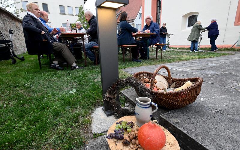 Gemeinsamer Nachmittag beim Herbstfest im Kirchgarten
