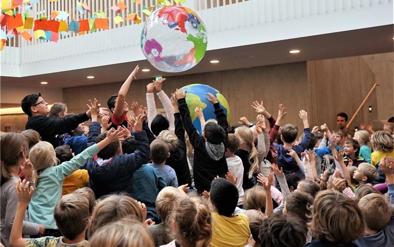 Gemeinschaftsschule Ammerbuch ist jetzt eine Fairtrade-Schule Gemeinschaftsschule Ammerbuch ist jetzt eine Fairtrade-Schule