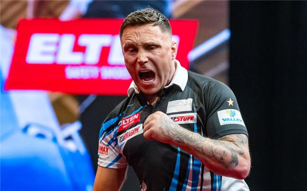 Gerwyn Price setzte sich im Glaspalast die Sieger-Krone auf. GB-Foto: Eibner/Dinkelacker
