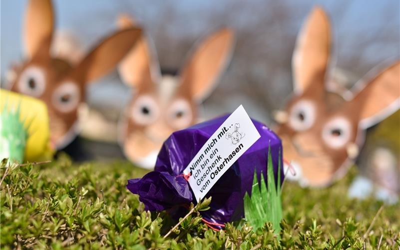 Geschenke mit Klopapier hat zu Ostern eine Gruppe ausgelegt GB-Foto: Vecsey