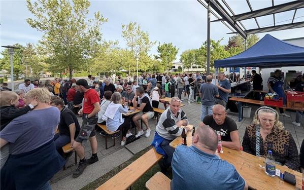 Großes Interesse für die Premiere bei „Oberjesingen macht Feierabend“