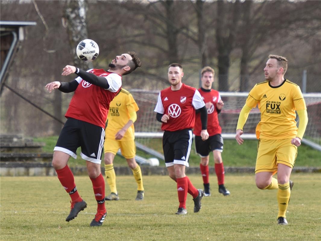 Gültstein, Sportplatz, Fußball Kreisliga B4, TV Gültstein (rot) - Spvgg Aidlinge...