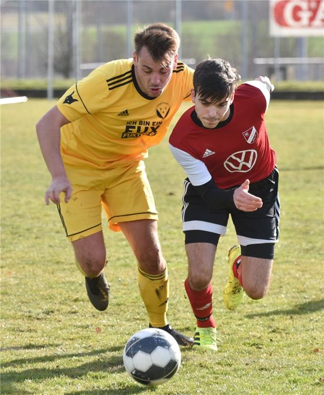 Gültstein, Sportplatz, Fußball Kreisliga B4, TV Gültstein (rot) - Spvgg Aidlinge...