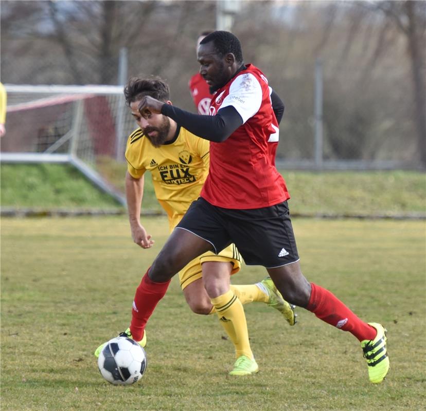 Gültstein, Sportplatz, Fußball Kreisliga B4, TV Gültstein (rot) - Spvgg Aidlinge...