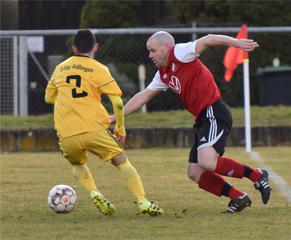 Gültstein, Sportplatz, Fußball Kreisliga B4, TV Gültstein (rot) - Spvgg Aidlinge...