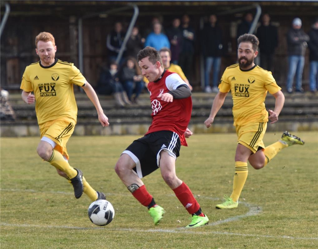 Gültstein, Sportplatz, Fußball Kreisliga B4, TV Gültstein (rot) - Spvgg Aidlinge...