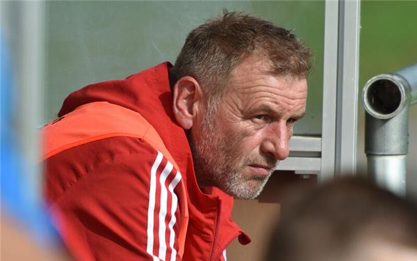 Gunter Deuble war mit dem Elfmeterpfiff nicht einverstanden. GB-Foto: Vecsey