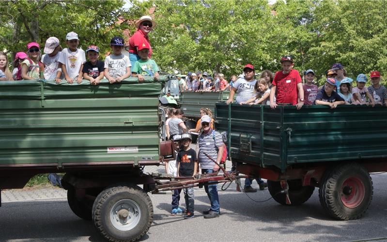 Hoch Auf Drei Grunen Wagen