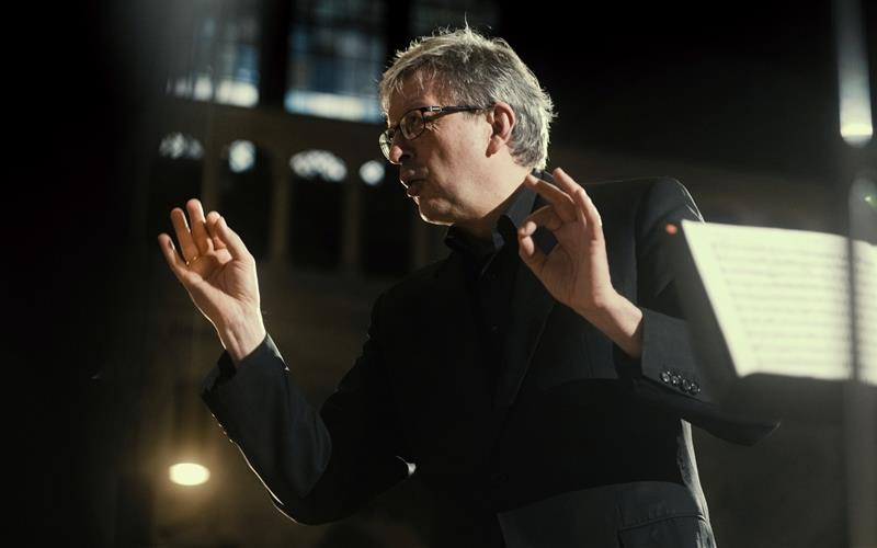 Hans-Christoph Rademann am Dirigentenpult. GB-Foto: Martin Förster