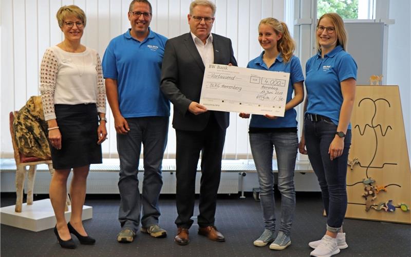 4000 Euro für die DLRG Ortsgruppe