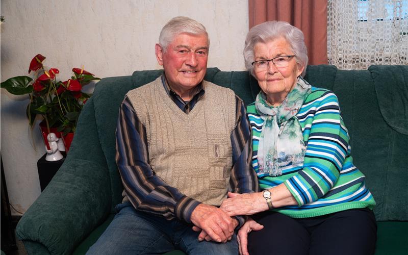 Heinrich und Elisabeth Klein: „Wir danken Gott, dass es uns noch so gut geht.“ GB-Foto: Schmidt
